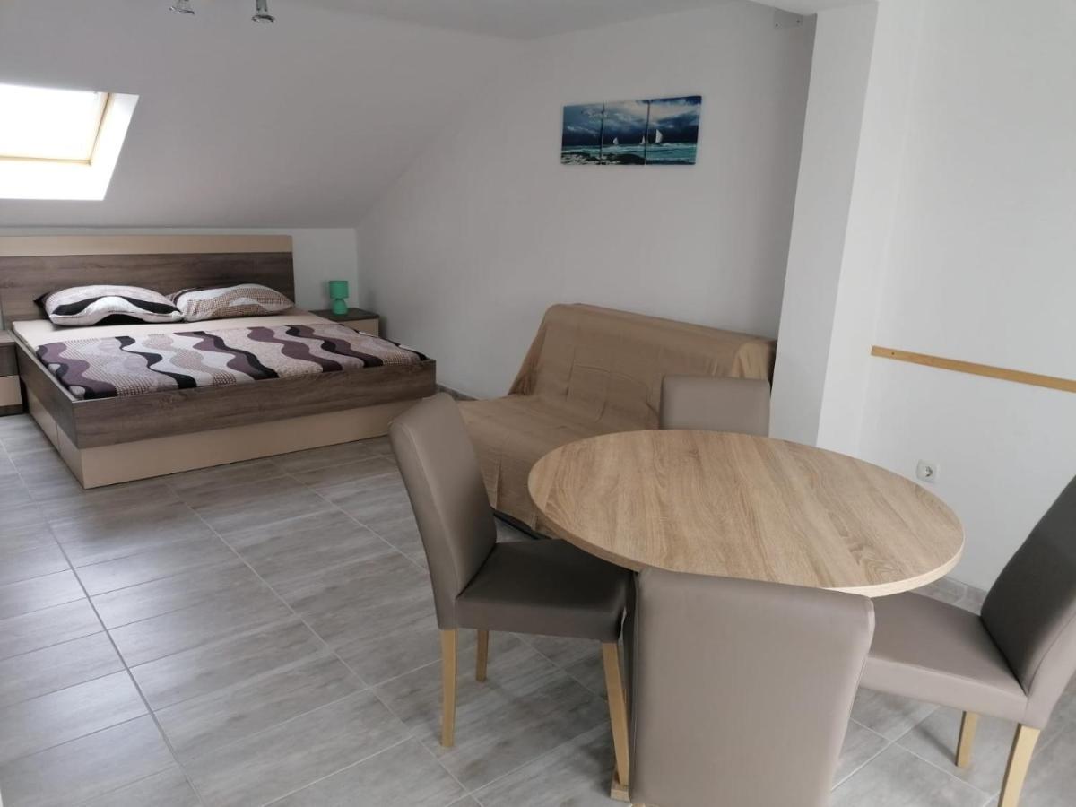 Apartment Niva Nin Luaran gambar