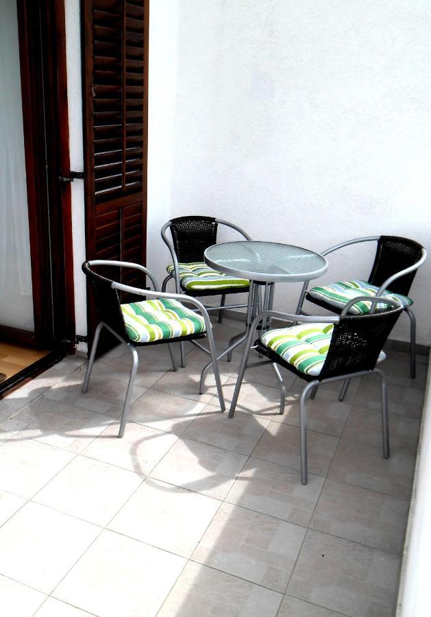 Apartment Niva Nin Luaran gambar