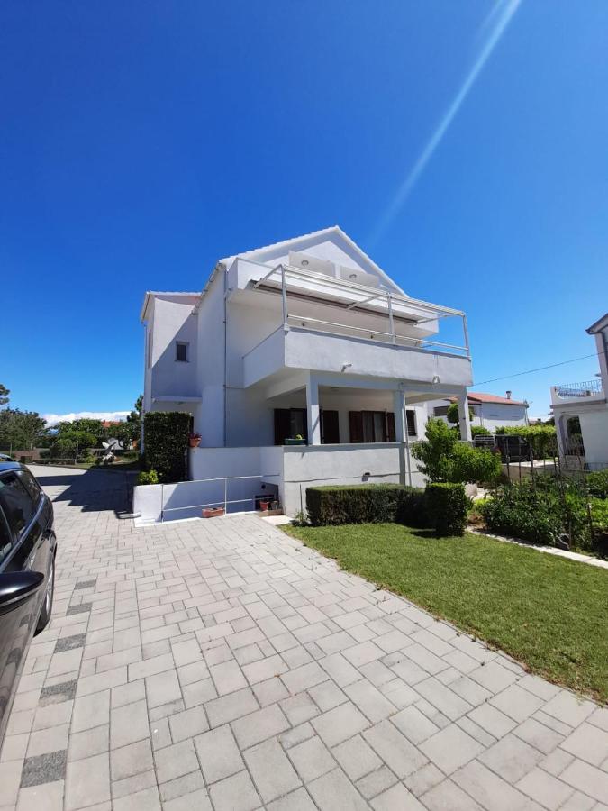 Apartment Niva Nin Luaran gambar