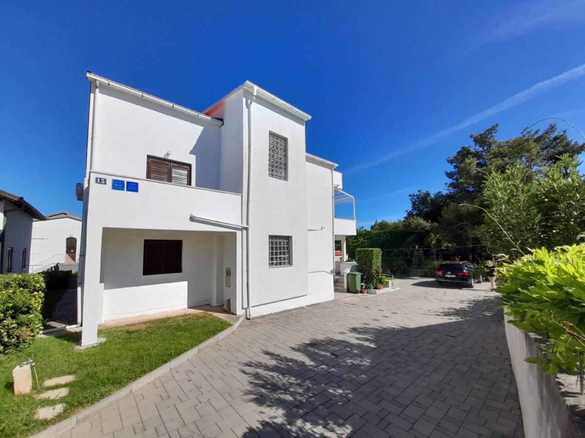 Apartment Niva Nin Luaran gambar