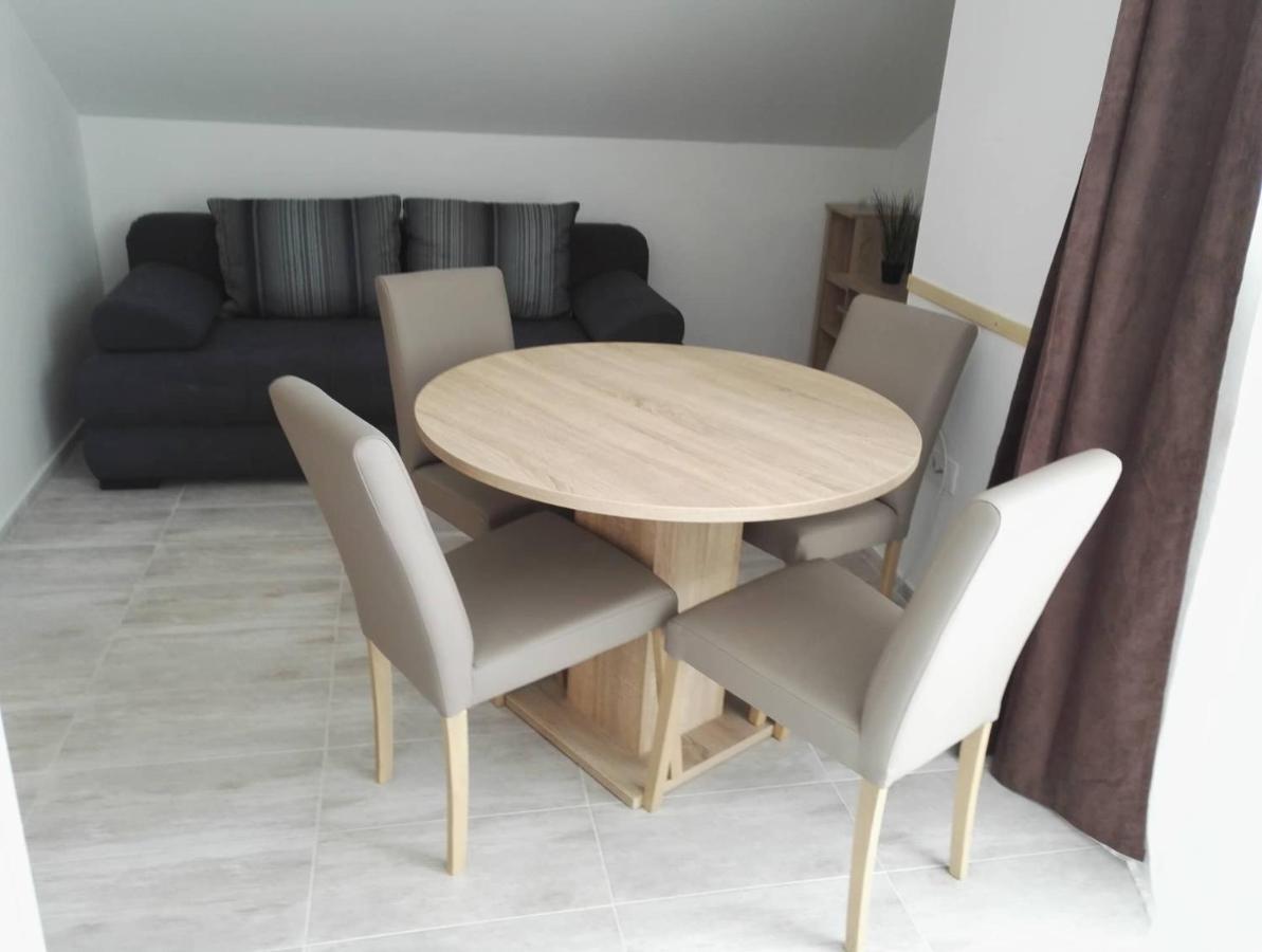 Apartment Niva Nin Luaran gambar